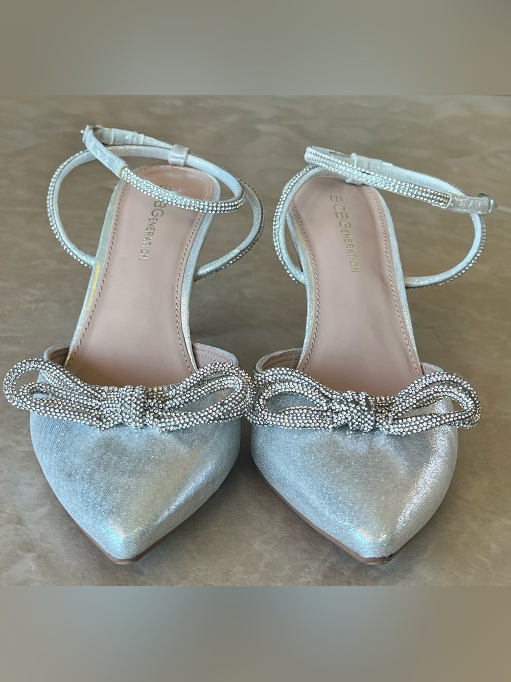 BCBGeneration Annese Silver Rhinestone Bow Heels Size 8 Bridal Prom Wedding